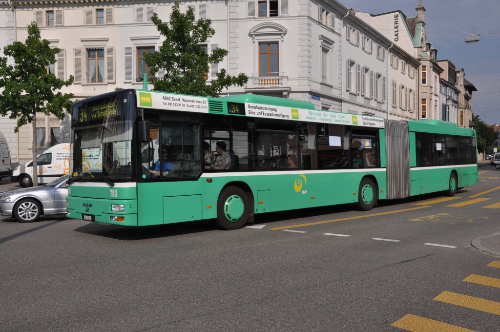 MAN Bus mit der Betriebsnummer 780 auf der Linie 34 am Wettsteinplatz. Die Aufnahme stammt vom 24.08.2011.