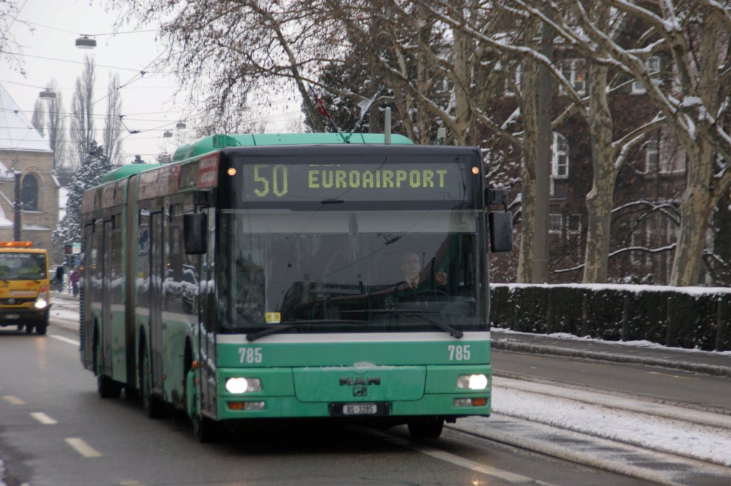 MAN Bus mit der Betriebsnummer 785 fährt Richtung Bahnhof SBB. Die Aufnahme stammt vom 10.02.2010.