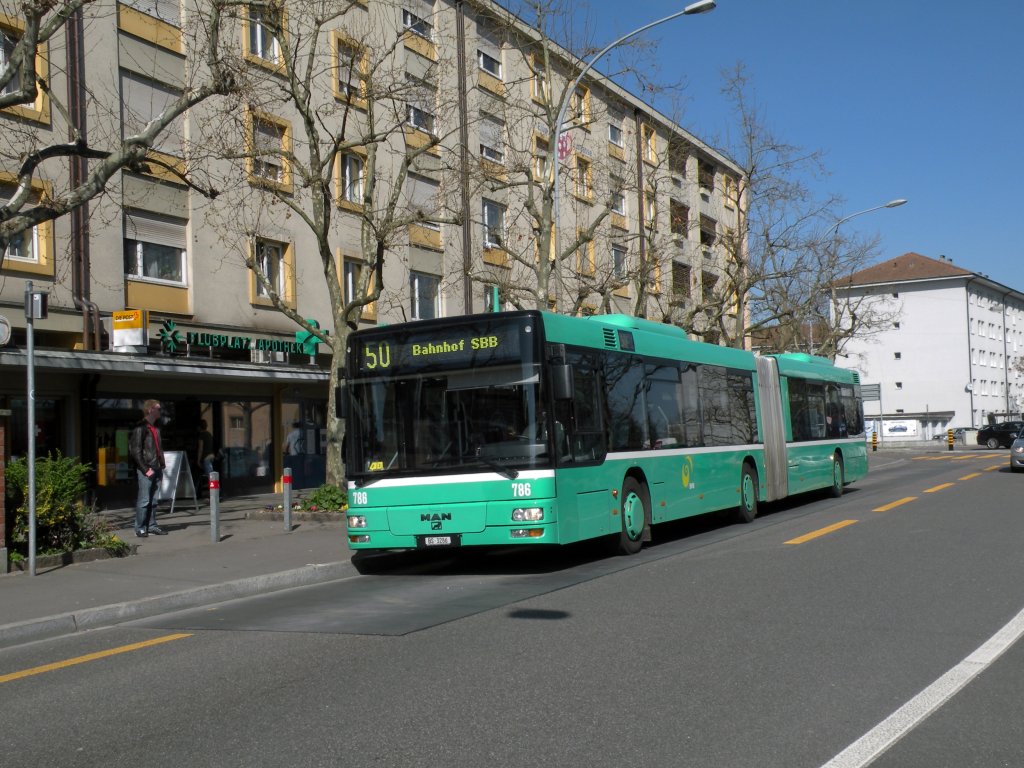 MAN Bus mit der Betriebsnummer 786 an der Haltestelle Im Wasenboden auf der Linie 50. Die Aufnahme stammt vom 02.04.2011.
