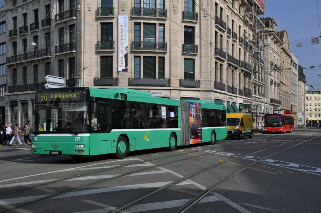 MAN Bus mit der Betriebsnummer 787 auf der Linie 50 unterwegs zu Euroaitport. Die Aufnahme stammt vom 27.03.2012.

