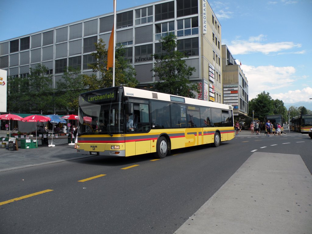 MAN Bus mit der Betriebsnummer 96 auf der Linie 4 am Bahnhof Thun. Die Aufnahme stammt vom 04.08.2012.