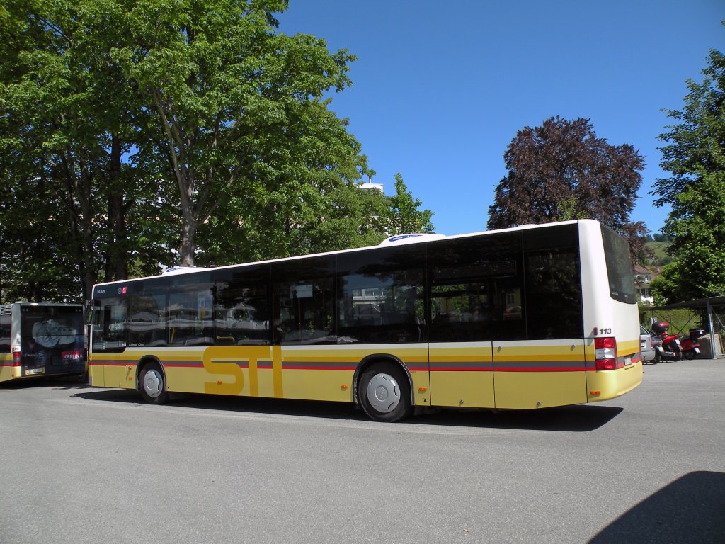 MAN Bus der STI mit der Betriebsnummer 113 an der Schiffländte in Thun. Die Aufnahme stammt vom 18.05.2011.