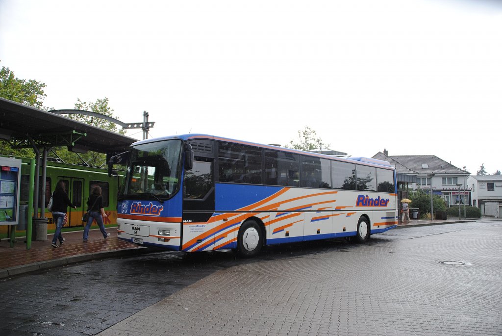MAN Bus, (WG Nummer H-RR 94)stand am 26.07.2010 am Stadtenpunkt Ahlem/Hannover. Der Bus ist von Busunternehmen Rinder und fhrt fr Regiobus GmbH.