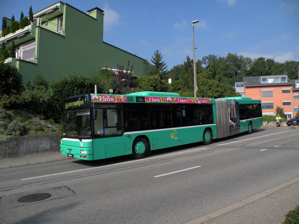 MAN Busmit der Betriebsnummer 758 fährt Richtung Endhaltestelle in Bottmingen auf der Linie 34. Die aufnahme stammt vom 04.09.2010
