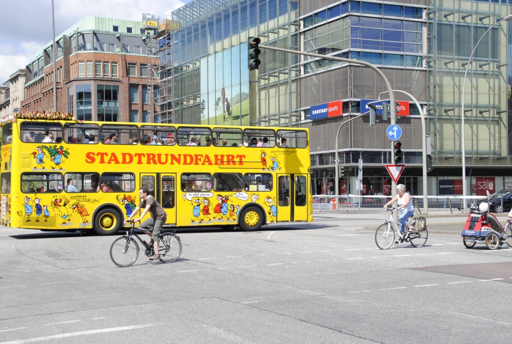 MAN Doppeldecker fr Stadtrundfahrten in Hamburg, am 18.07.2010.