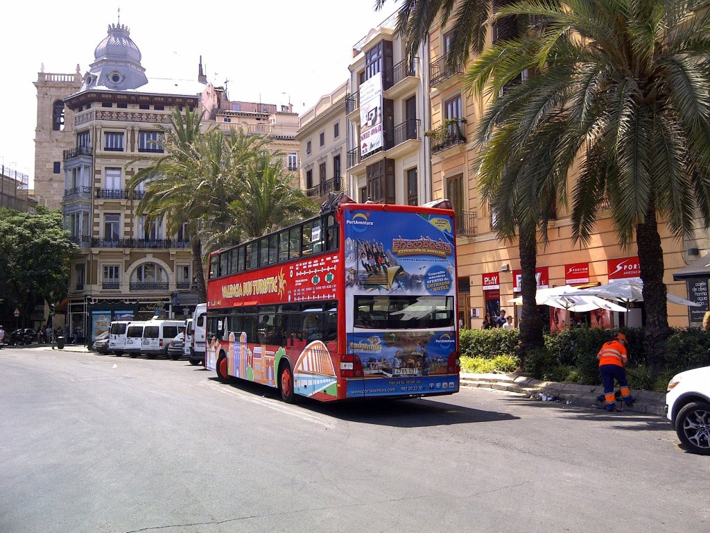 MAN-Doppeldecker im spanischen Valencia am Plaza de la Reina am 25/07/2012 als CitysightseeingBus.