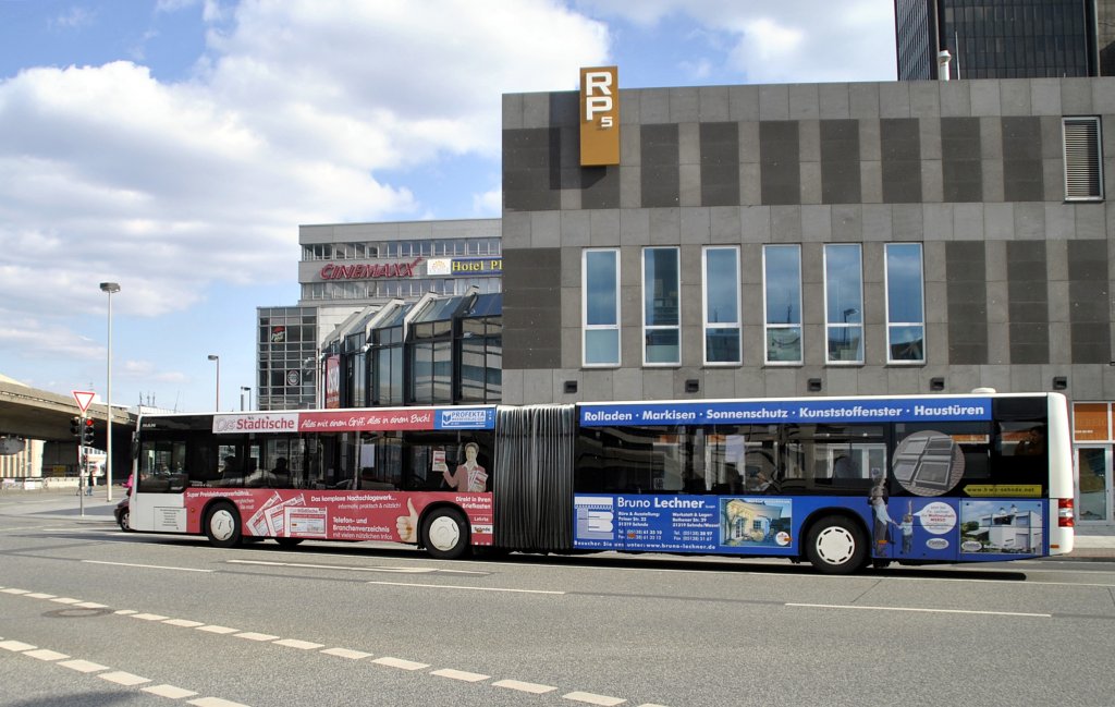 MAN Lion´s City am Hauptbahnhof/Hannover, am 08.04.2012.