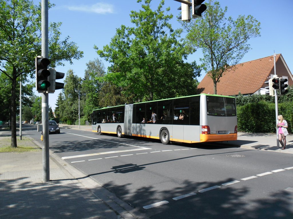 MAN Lion´s City (Wagen 8414), an der Haltestelle  Roderbruch , am 27.05.2011.