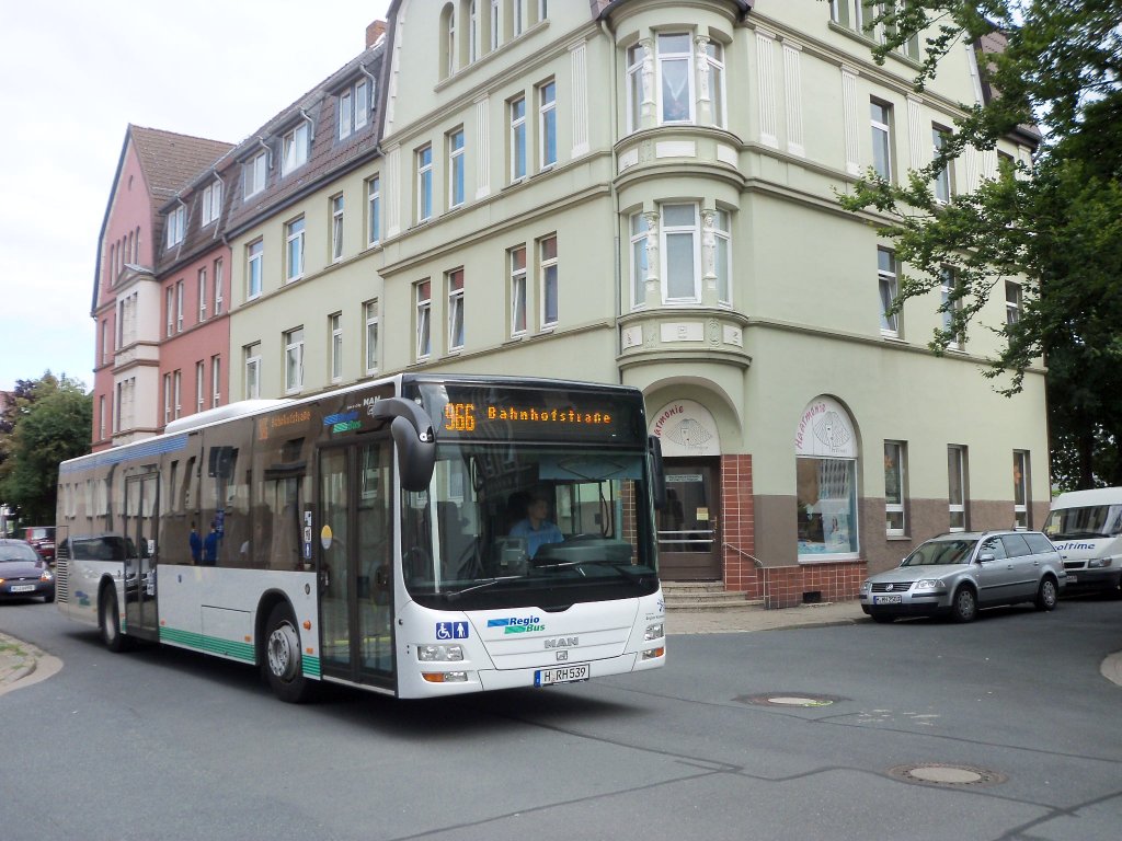 MAN Lion´s City, fuhr am 13.08.2010 in der Wilhlemstrae/Lehrte auf der Linien 966.