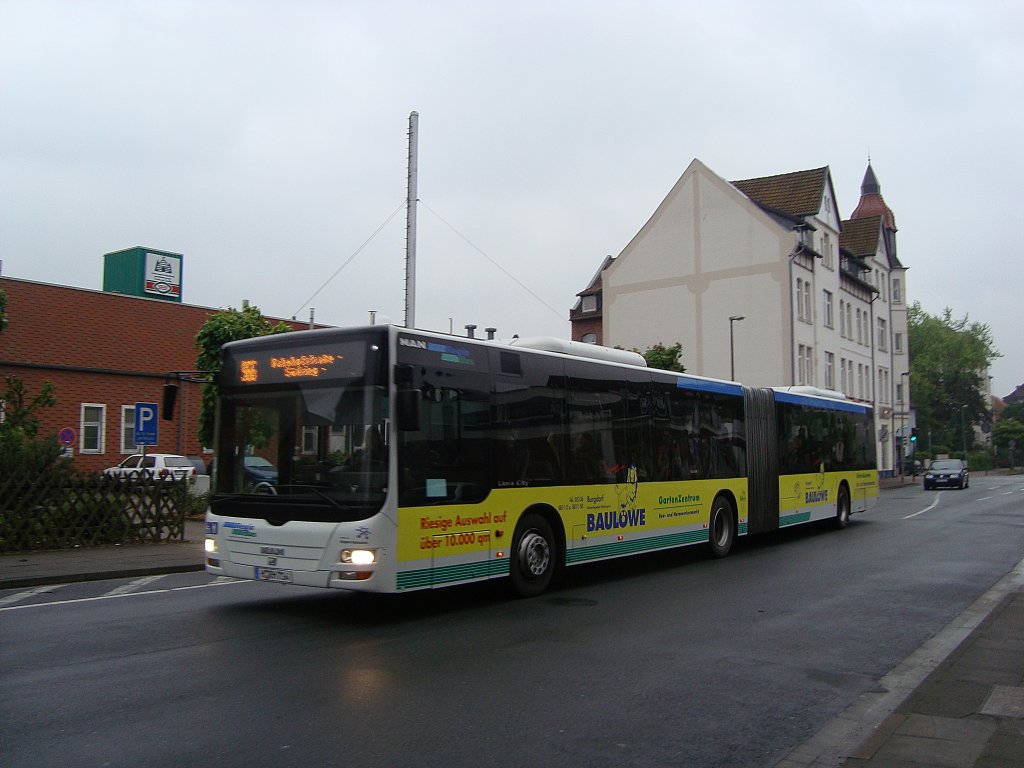 MAN Lion´s City Gelenkbus, in Lehrte am 06.05.2010 in Lehrte/Feldstrae.