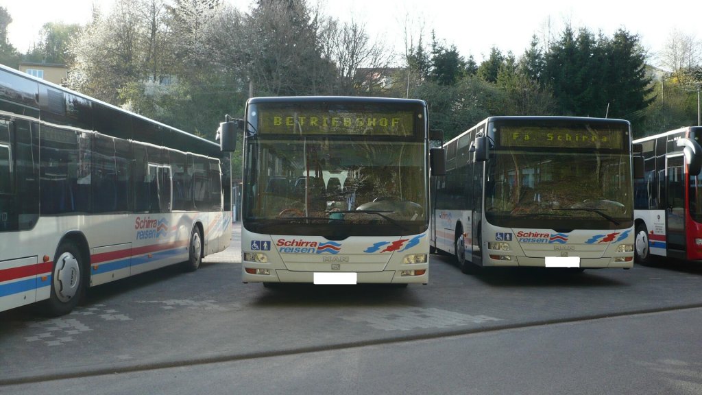 MAN Lions City (2-mal) in Wadern am 10.04.11 geknipst.