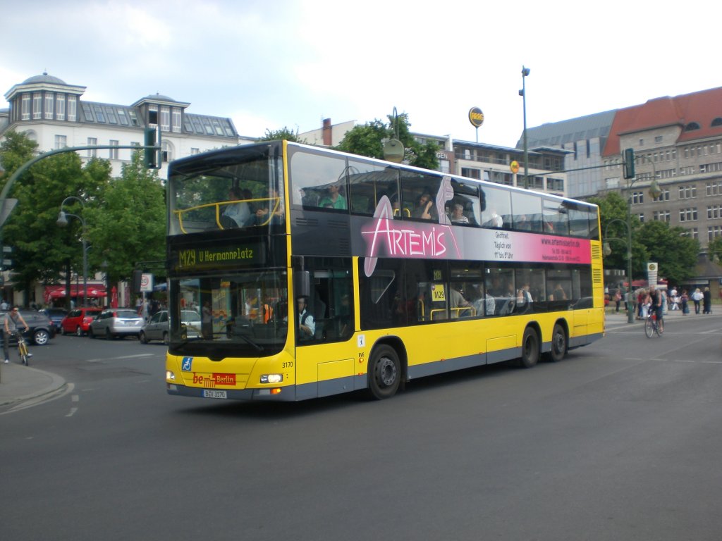 MAN Lion's City DD (Doppelstock) auf der Linie M29 nach U-Bahnhof Hermannplatz am U-Bahnhof Wittenbergplatz.