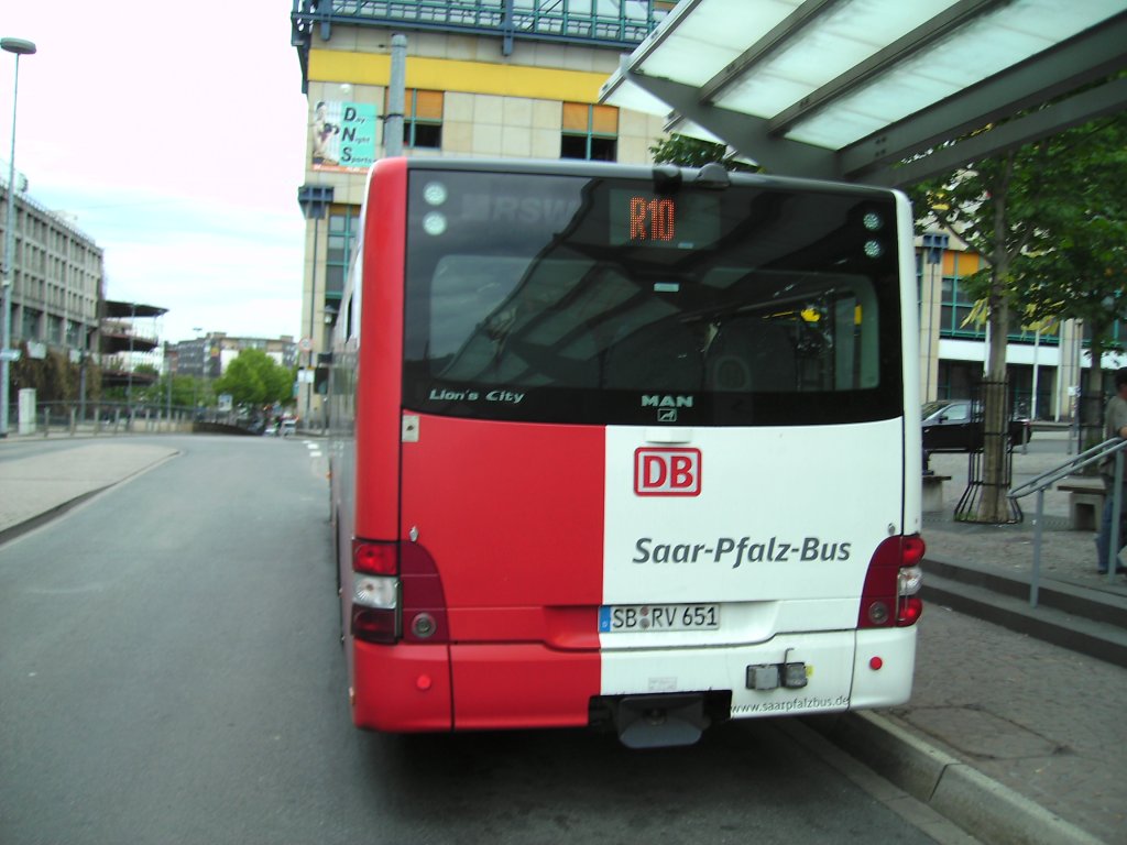 MAN Lions City. Die Aufnahme des Foto war am 12.07.2010 in Saarbrcken am Hauptbahnhof.