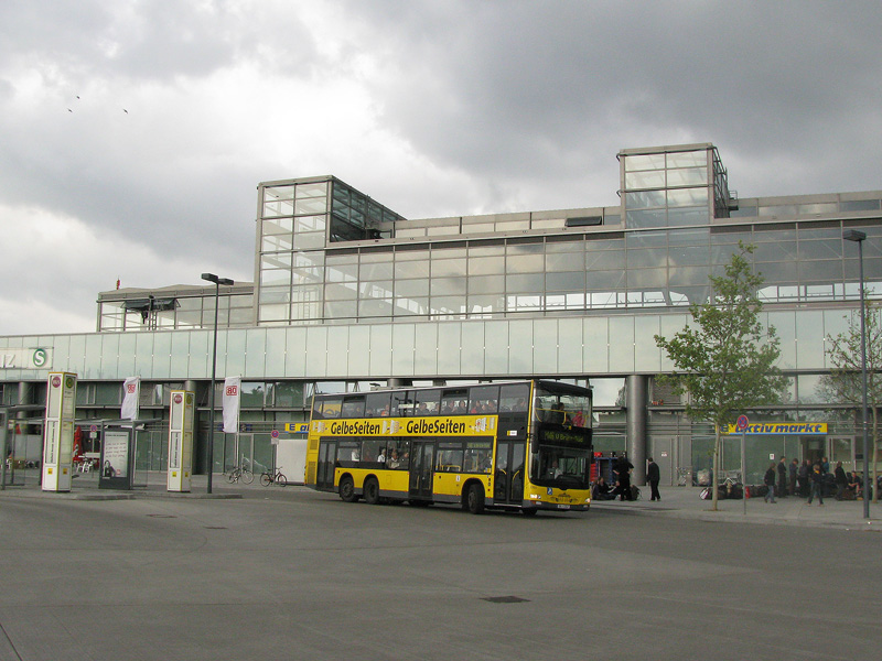 MAN ND313 als Metrobus M46. Berlin, Hildegard-Knef-Platz (S+U Südkreuz), 11.05.2010