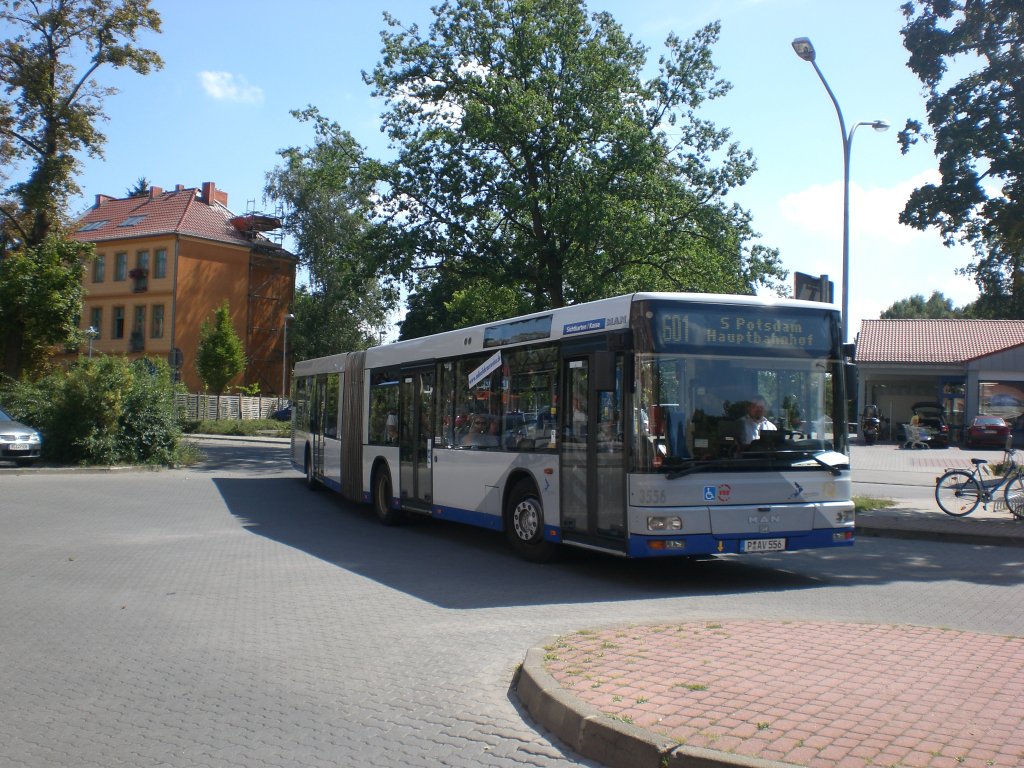 MAN Niederflurbus 2. Generation auf der Linie 601 nach Potsdam Hauptbahnhof an der Haltestelle Stahnsdorf Waldschnke.