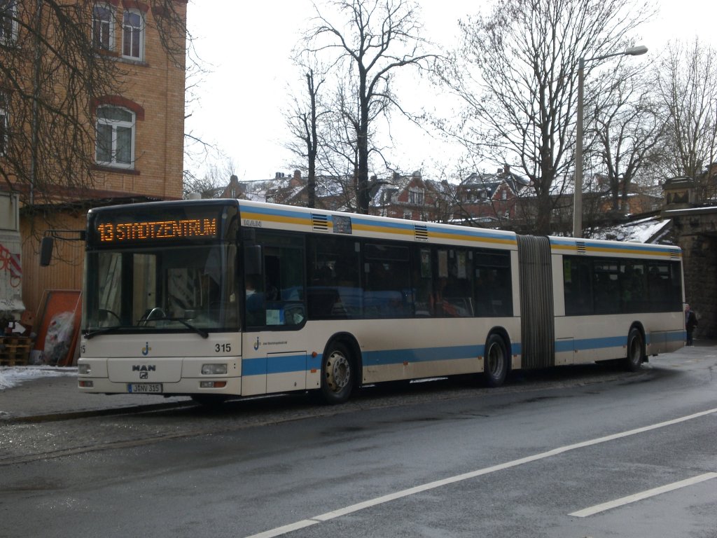 MAN Niederflurbus 2. Generation auf der Linie 13 nach Stadtzentrum an der Haltestelle Westbahnhofstrae.