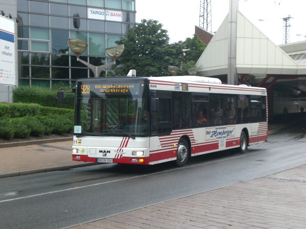 MAN Niederflurbus 2. Generation auf der Linie 928 nach Duisburg Winkelhausen Bruchstrae am Hauptbahnhof Duisburg.(17.7.2012) 