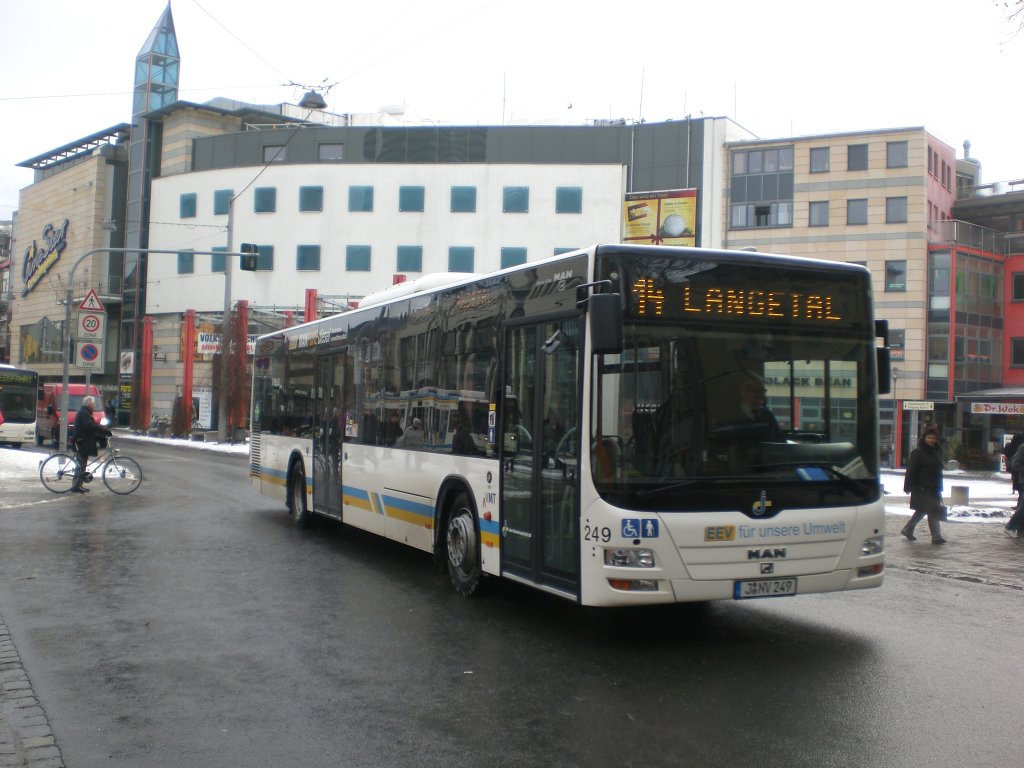MAN Niederflurbus 3. Generation (Lions City) auf der Linie 14 nach Langetal an der Haltestelle Stadtzentrum.