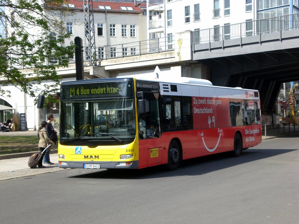 MAN Niederflurbus 3. Generation (Lions City) als SEV fr die Straenbahnlinie M4 zwischen Mitte Mollstrae/Otto-Braun-Strae und S-Bahnhof Hackescher Markt.