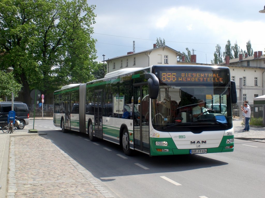 MAN Niederflurbus 3. Generation (Lions City /T) auf der Linie 896 nach Biesenthal am S-Bahnhof Bernau.