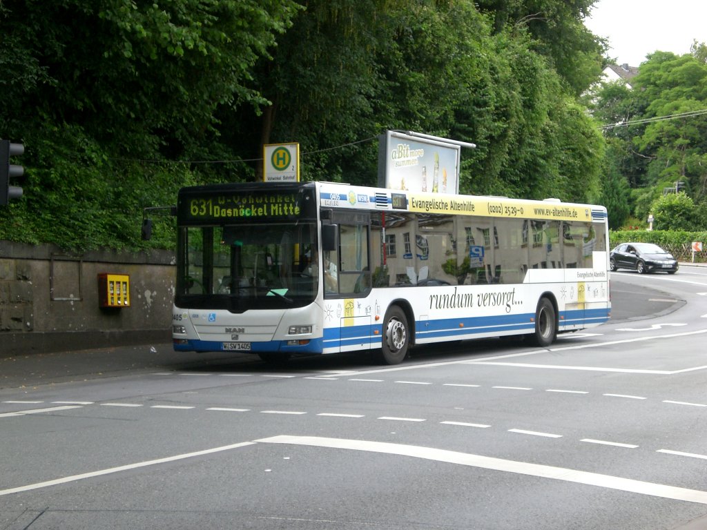 MAN Niederflurbus 3. Generation (Lion's City) auf der Linie 631 nach Wuppertal Dasnckel Mitte am S-Bahnhof Wuppertal-Vohwinkel.(2.7.2012)
 

