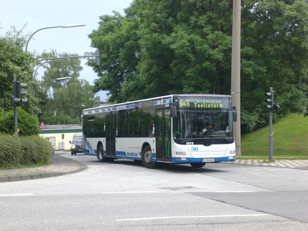 MAN Niederflurbus 3. Generation (Lion's City) auf der Linie 646 nach Wuppertal-Barmen Toelleturm an der Haltestelle Wuppertal-Hatzfeld Einernstrae.(5.7.2012)
 
