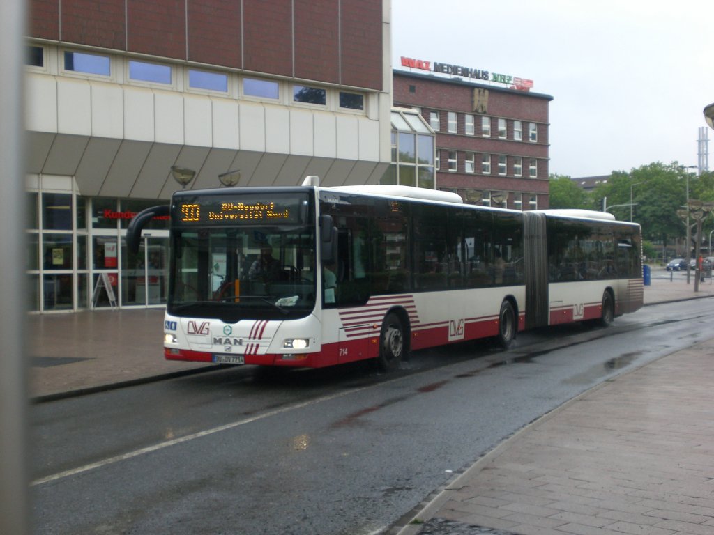MAN Niederflurbus 3. Generation (Lion's City) auf der Linie 933 nach Duisburg Neudorf Universitt Nord am Hauptbahnhof Duisburg.(17.7.2012) 