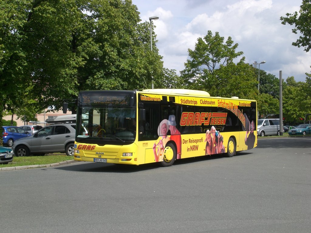 MAN Niederflurbus 3. Generation (Lion's City) auf der Linie 384 nach Gelsenkirchen-Heler Terneddenstrae am Hauptbahnhof Wanne-Eickel.(18.7.2012) 