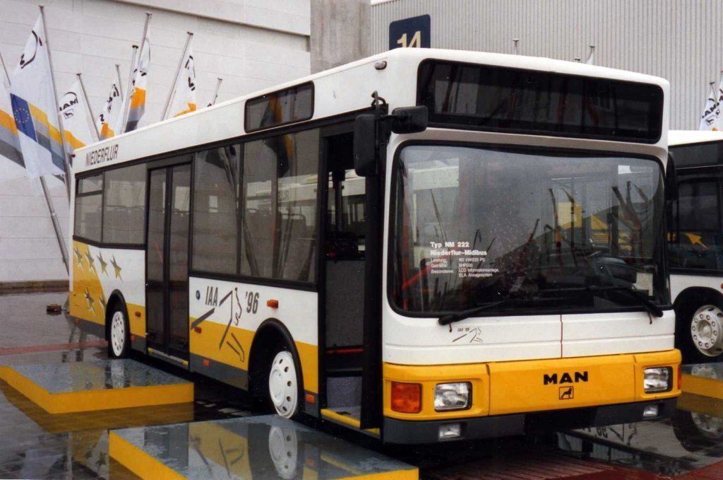 MAN NM222, aufgenommen auf der IAA 1996 in Hannover.