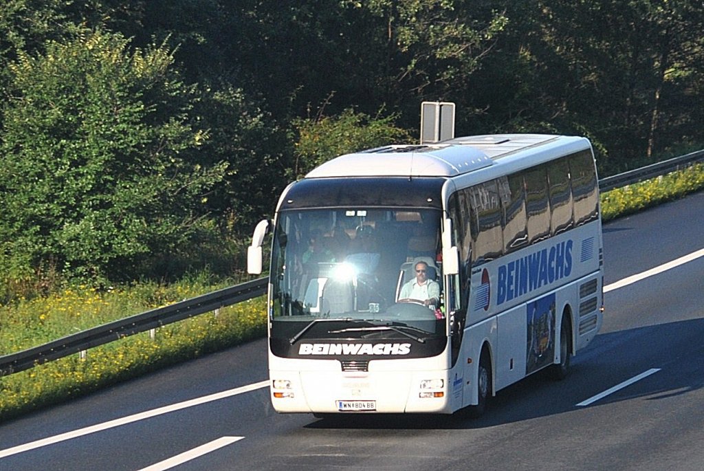 MAN Reisebus auf der A2 Lehrte am 19.08.2010