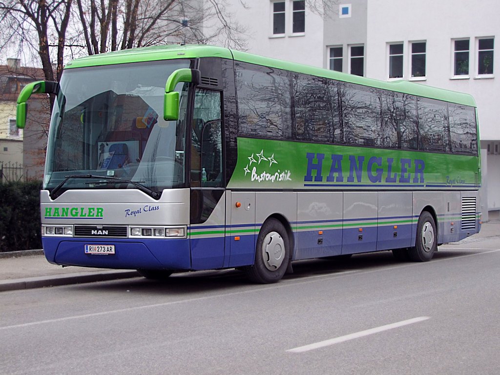 MAN  Royal-Class   von Hangler-Reisen hat Leute zur Rieder Hochzeitsausstellung gebracht;100124