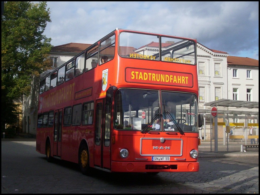 MAN SD 200 macht Stadtrundfahrten in Schwerin am 08.09.2012