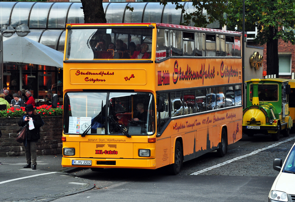 MAN SD 202 K-MV 3202 - Klner Stadtrundfahrten, Baujahr 1990, 18.10.2012