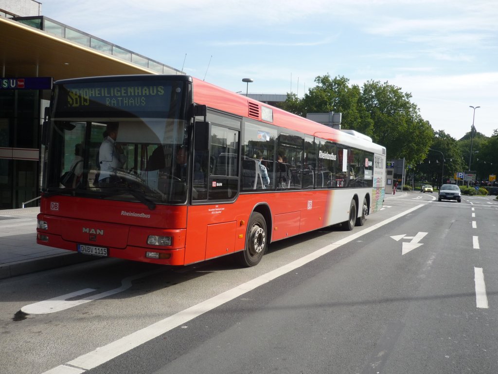 MAN-vom Busverkehr-Rheinland aus Dsseldorf in Essen beim Bahnhof vor seiner Weiterfahrt nach Heiligenhaus. Am 11.09.2010.