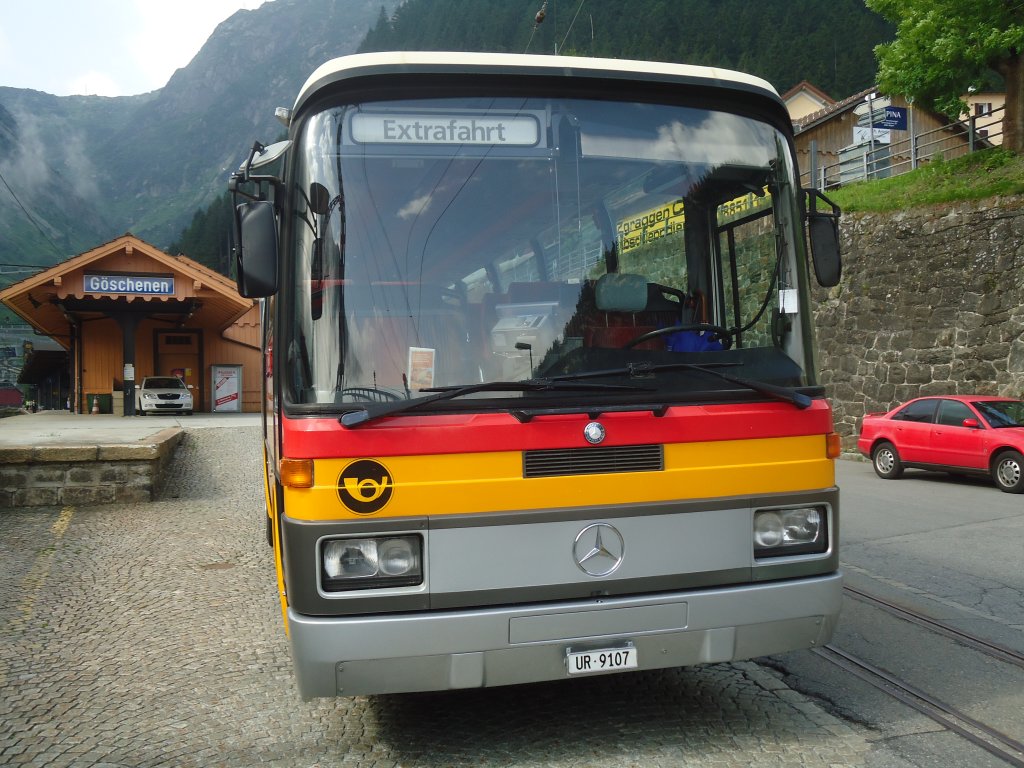 Mattli, Wassen - UR 9107 - Mercedes O 303 am 1. Juli 2012 beim Bahnhof Gschenen