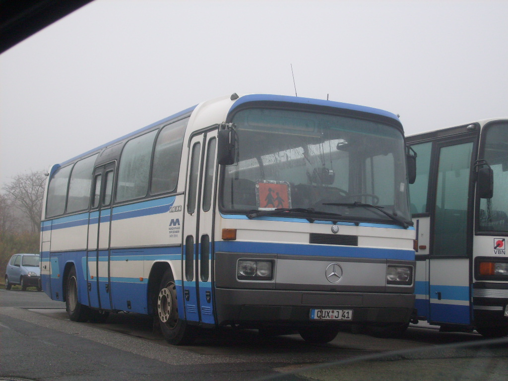 MB O 303 Mini Maass Reisen Cuxhaven aufm Abstellplatz.