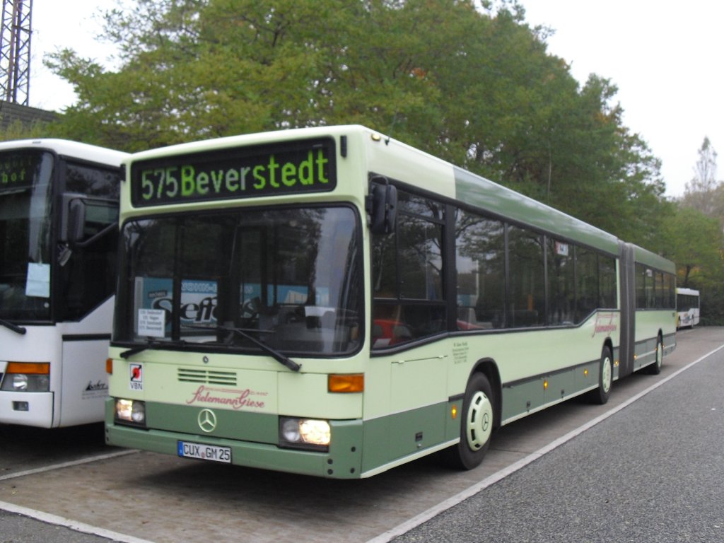 MB O 405 GN2 Giese Reisen Beverstedt, ex VGB BremerhavenBus,am Abstellplatz in Bremerhaven.