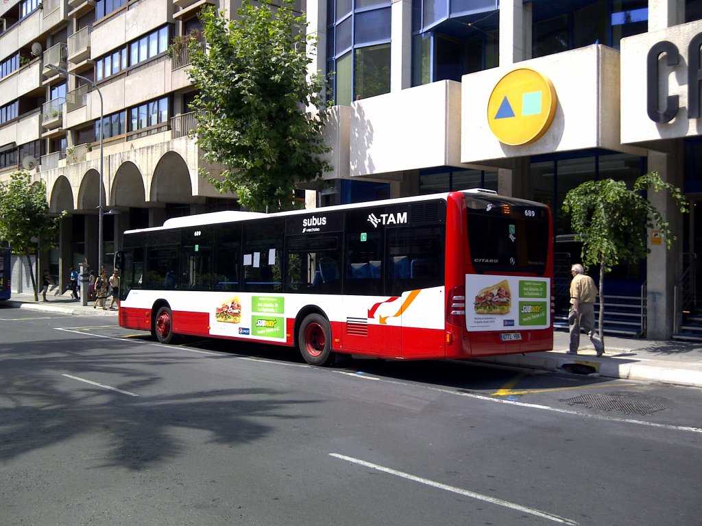 MB O 530 (Citaro) mit der Wagennummer 689 der Firma Masatusa wartet an der Endhaltestelle Estación-Oscar Esplá in Alicante am 23.07.2011.