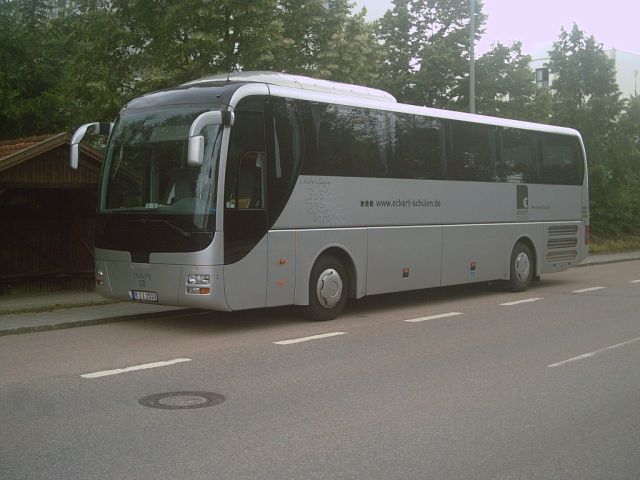 Mein  Schulbus  ein MAN Lions Coach in 3 Sterne Ausfhrung im  Januar 2009
in Regenstauf.