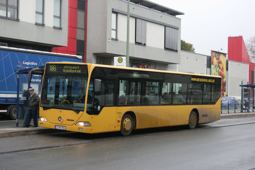 Meobus (E MO 726) am HBF Bottrop,19.1.2010.
Mesenhohl fährt die Linie 186 im Auftrag der EVAG. 