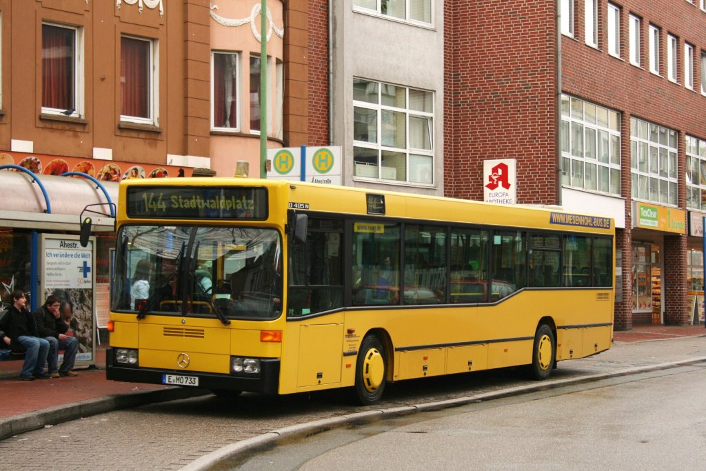 Meobus (E MO 733) mit der Linie 144 zum Stadtwaldplatz.
Aufgenommen an der Ahestr. am 25.2.2010.