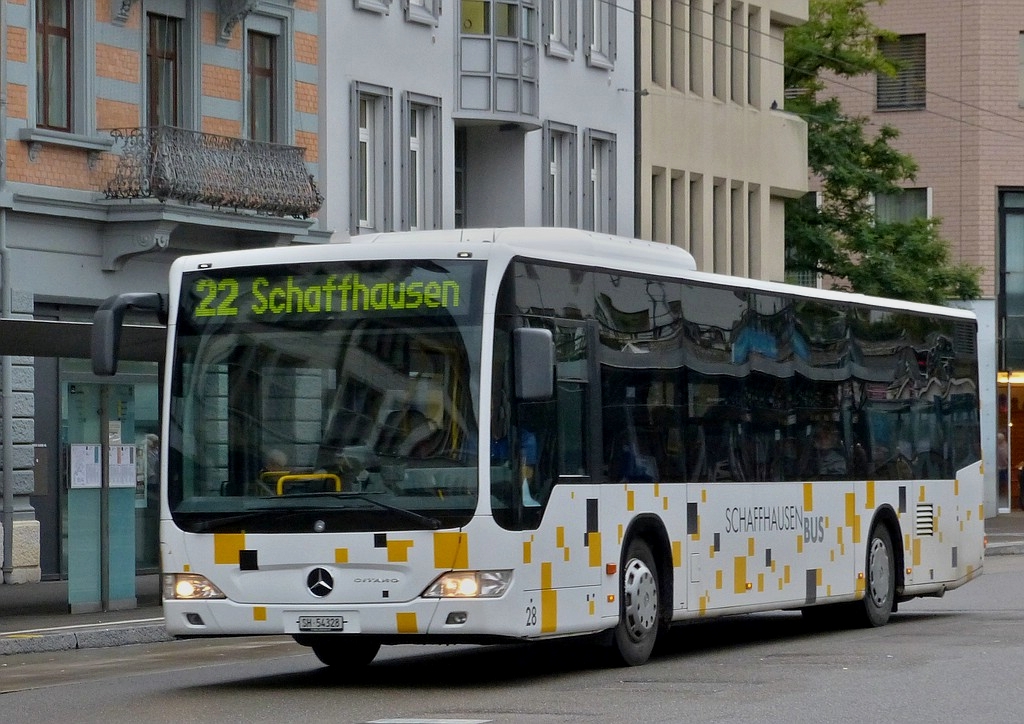 Mercedes Benz Citaro des Schaffhausen Bus Unternehmen, aufgenommen am 12.09.2012 in der Nhe des Bahnhofs von Schaffhausen. 