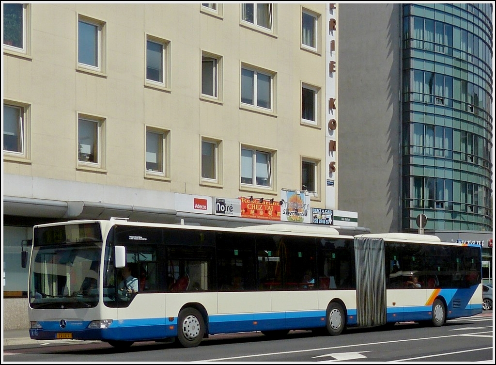 Mercedes Benz Citaro Gelenkbuss nahe dem Bahnhof von Luxemburg aufgenommen am 17.06.2013. 