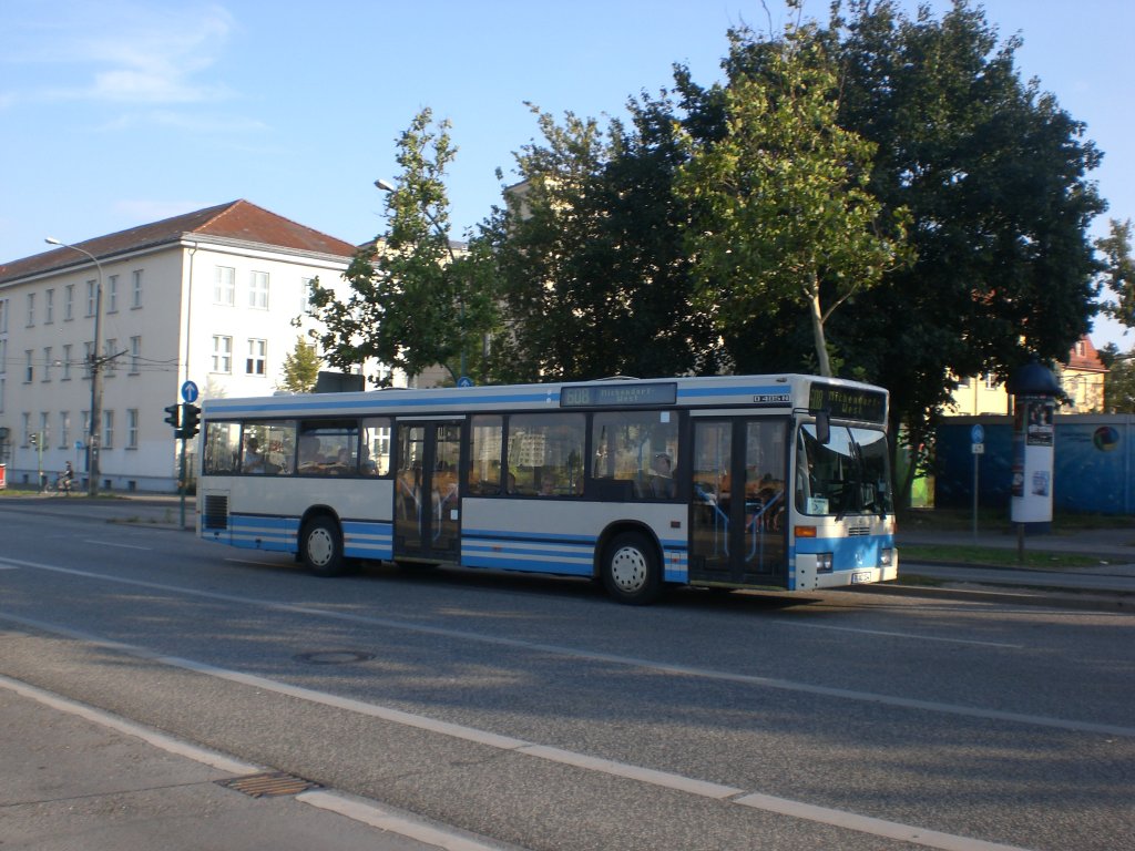 Mercedes-Benz O 405 N (Niederflur-Stadtversion) auf der Linie 608 nach Michendorf West am Hauptbahnhof.