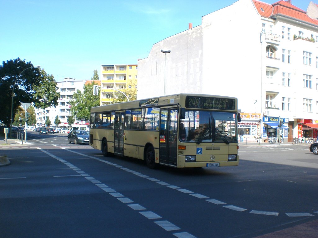 Mercedes-Benz O 405 N (Niederflur-Stadtversion) auf der Linie 249 nach Grunewald Roseneck am U-Bahnhof Blissestrae.