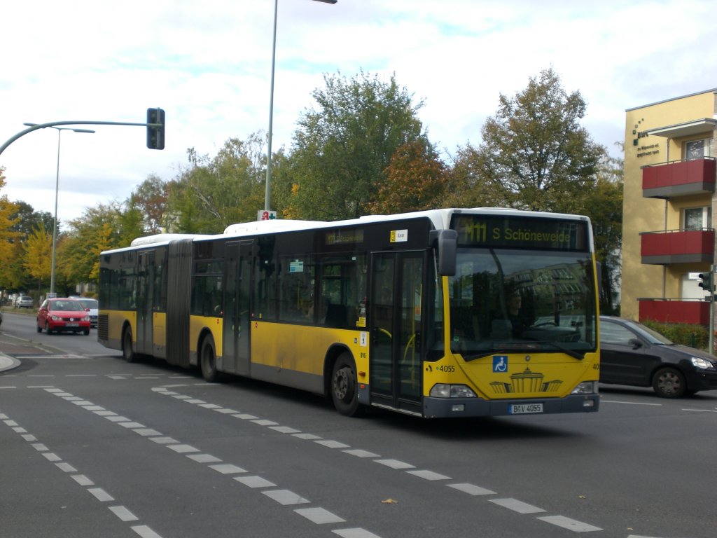 Mercedes-Benz O 530 I (Citaro) auf der Linie M11 nach S-Bahnhof Schneweide an der Haltestelle Marienfelde Weskammstrae.