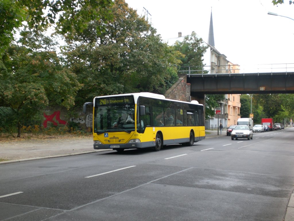 Mercedes-Benz O 530 I (Citaro) auf der Linie 240 nach S-Bahnhof Storkower Strae am S-Bahnhof Nldnerplatz/Schlichtallee.