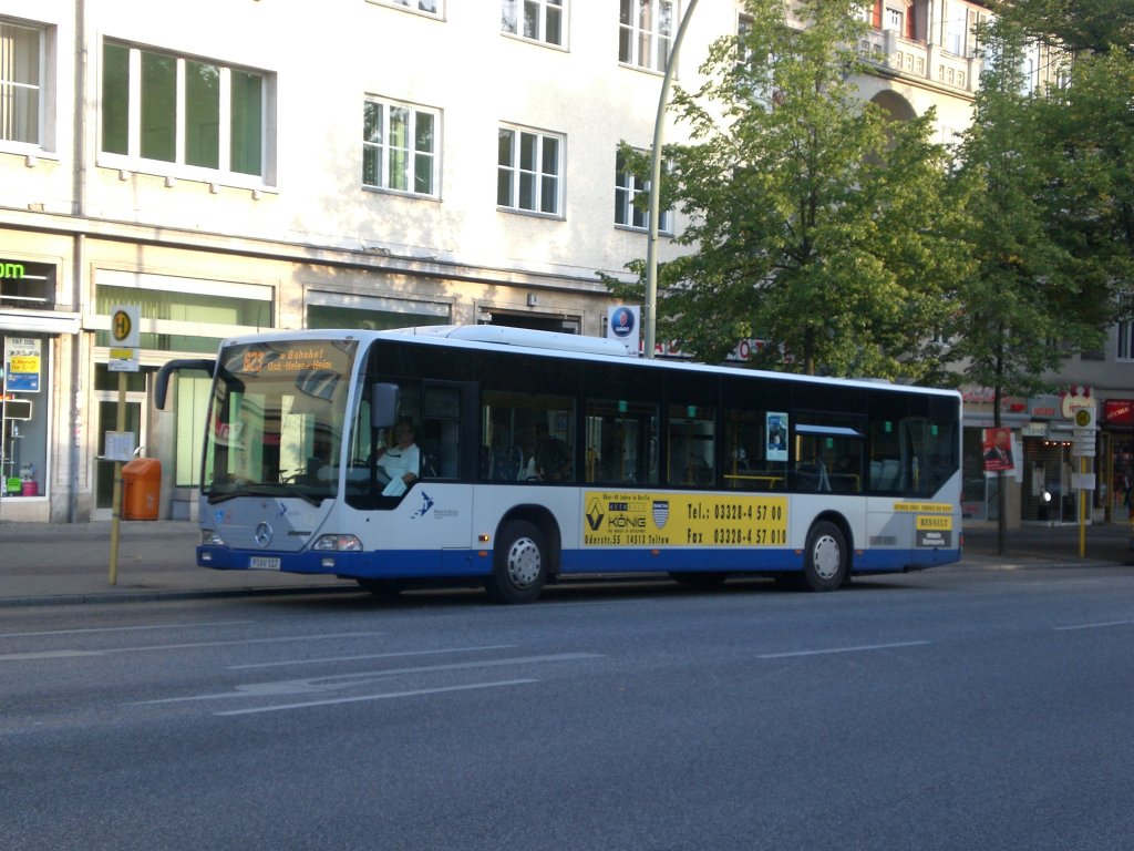 Mercedes-Benz O 530 I (Citaro) auf der Linie 623 nach U-Bahnhof Oskar-Helene-Heim an der Haltestelle Zehlendorf Eiche.
