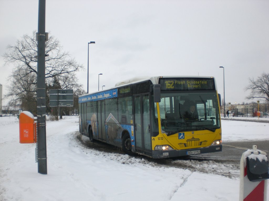 Mercedes-Benz O 530 I (Citaro) auf der Linie 162 nach Flughafen Schnefeld am S-Bahnhof Adlershof.