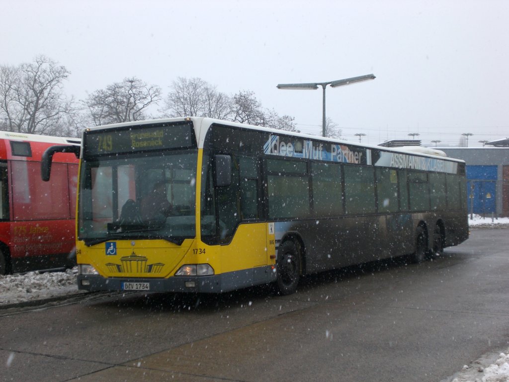 Mercedes-Benz O 530 I (Citaro) auf der Linie 249 nach Grunewald Roseneck an der Haltestelle Hertzallee.